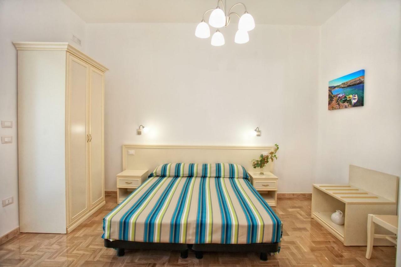 Agriturismo Masseria Terra D'Otranto Eksteriør billede