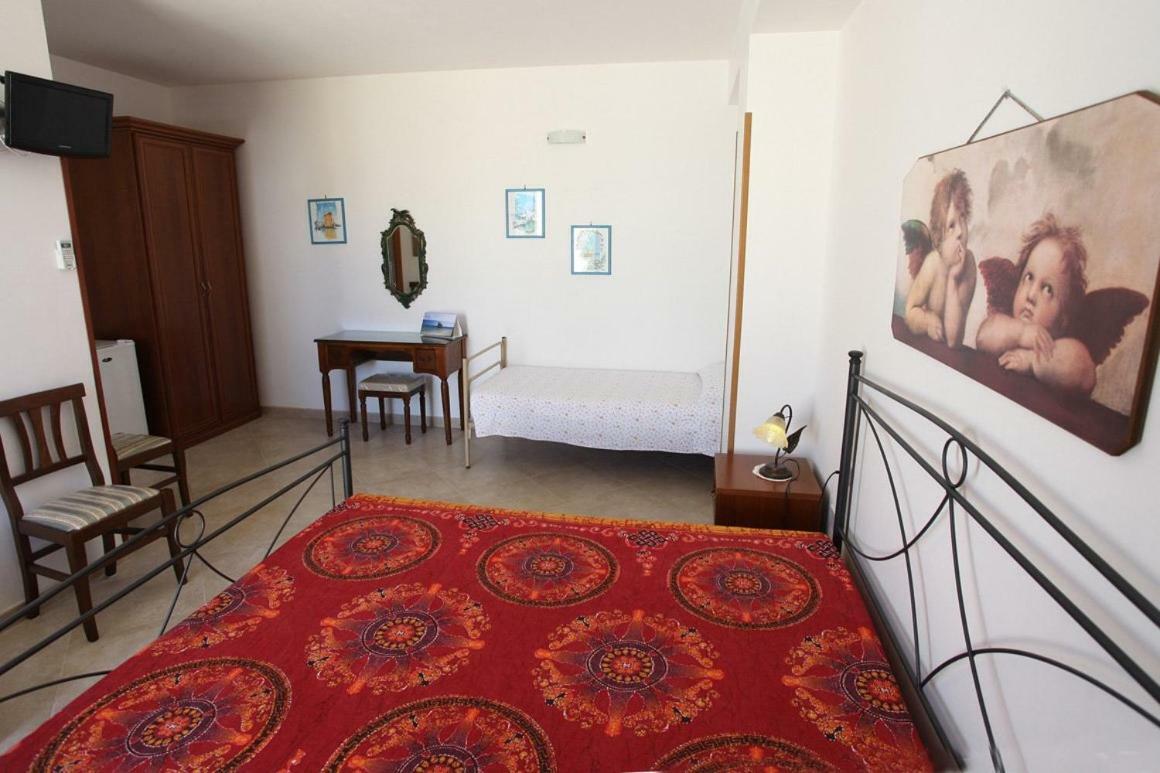 Agriturismo Masseria Terra D'Otranto Eksteriør billede
